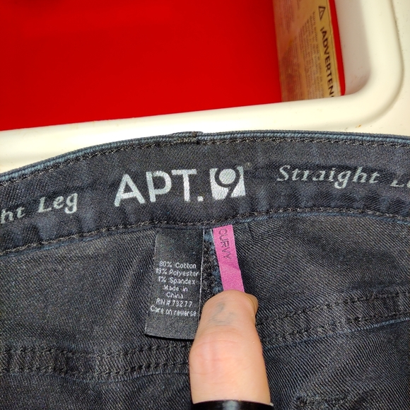 Apt. 9 straight fit curvy black Jeans - Picture 4 of 4